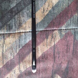 E.L.F - Flat Eyeshadow Brush